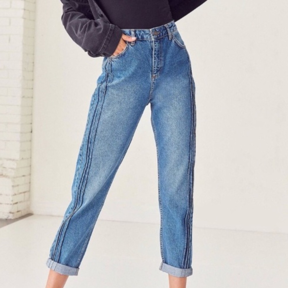NWT Urban Outfitters Mom Jeans